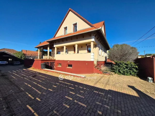 Eladó ház Érd 350 nm