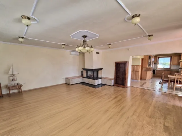 Eladó ház Érd 350 nm