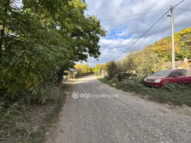 Eladó telek Érd 2855 nm