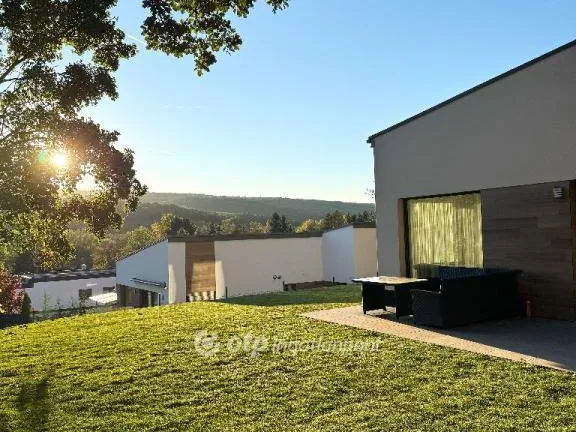 Eladó ház Remeteszőlős 130 nm