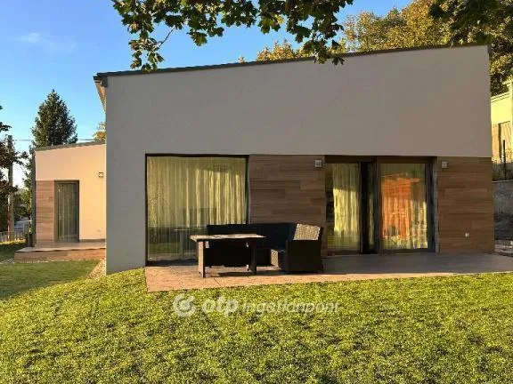 Eladó ház Remeteszőlős 130 nm