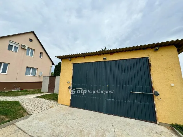 Eladó ház Ráckeresztúr 150 nm