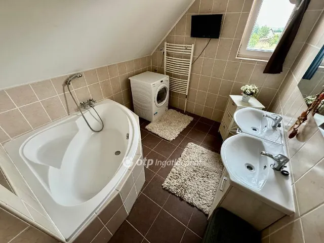 Eladó ház Ráckeresztúr 150 nm