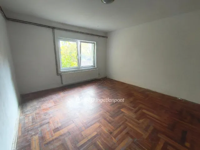 Eladó ház Besnyő 120 nm