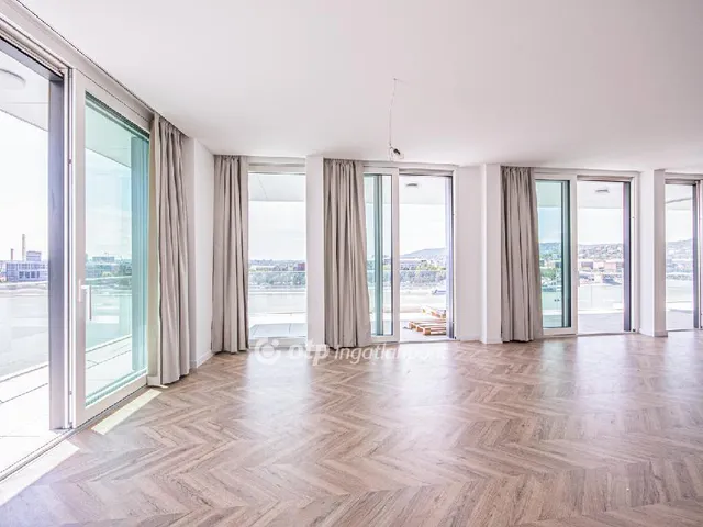 Eladó lakás Budapest IX. kerület 139 nm