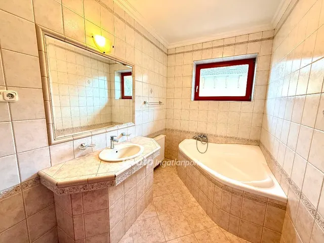 Eladó lakás Budapest XXI. kerület 80 nm