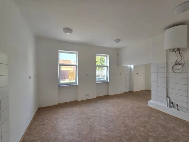 Eladó kereskedelmi és ipari ingatlan Budapest XX. kerület, Kossuthfalva 46 nm