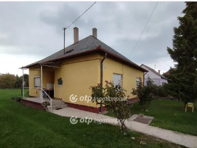 Eladó ház Etyek 100 nm