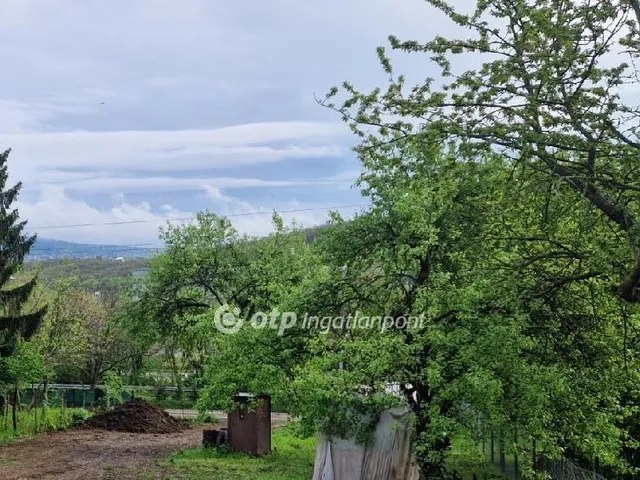 Eladó telek Törökbálint 715 nm