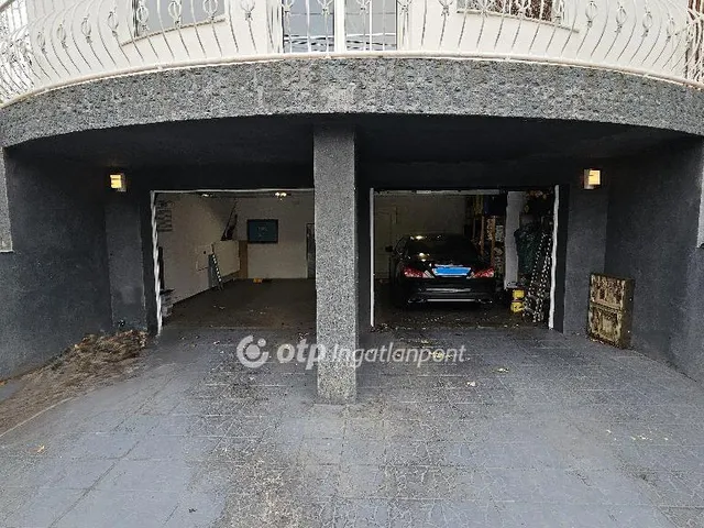 Eladó ház Velence 160 nm