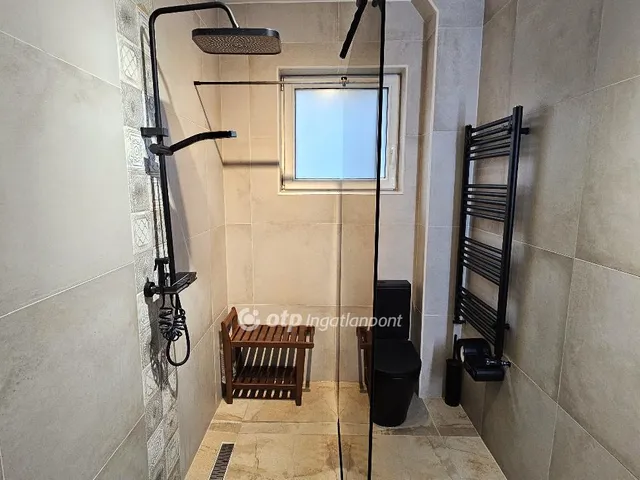 Eladó ház Velence 160 nm