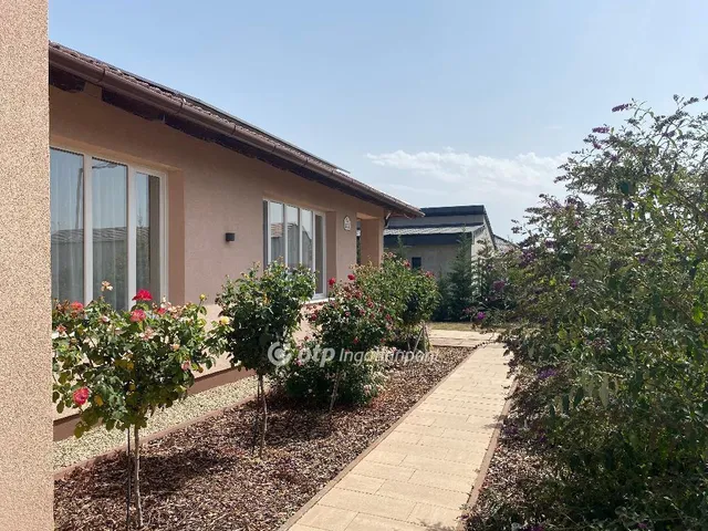 Eladó ház Velence 154 nm