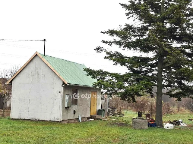 Eladó ház Ráckeresztúr 30 nm