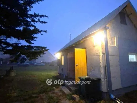 Eladó ház Ráckeresztúr 30 nm