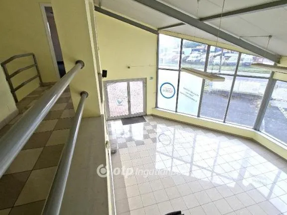 Eladó kereskedelmi és ipari ingatlan Ercsi 450 nm