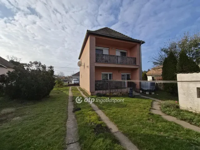 Eladó ház Pusztaszabolcs 98 nm