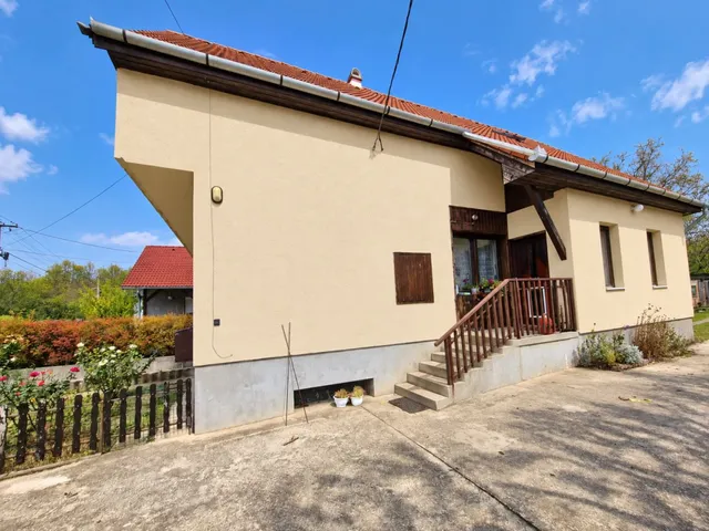 Eladó ház Ercsi 274 nm
