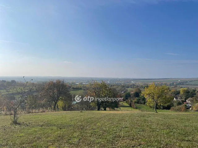 Eladó telek Bicske 3085 nm