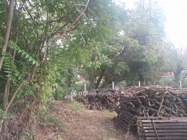 Eladó telek Zsámbék 917 nm