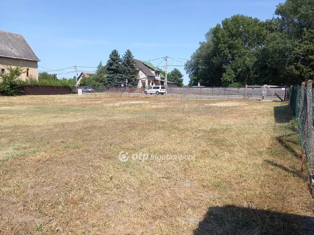 Eladó telek Ráckeve 4390 nm