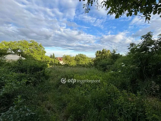 Eladó telek Budaörs 2699 nm