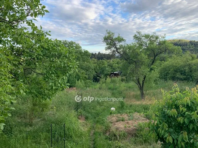 Eladó telek Budaörs 2699 nm