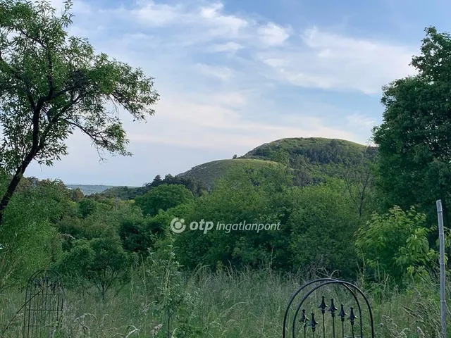 Eladó telek Budaörs 2699 nm