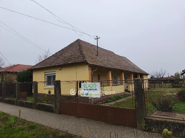 Eladó ház Iváncsa 72 nm