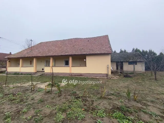 Eladó ház Iváncsa 72 nm