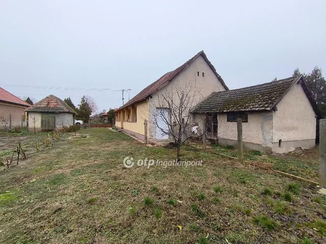 Eladó ház Iváncsa 72 nm