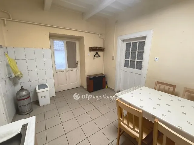 Eladó ház Iváncsa 72 nm