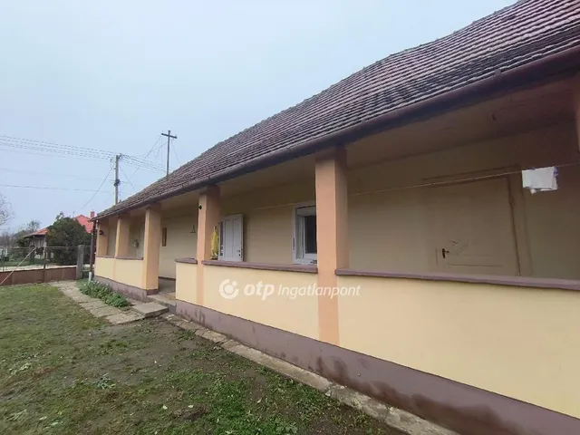 Eladó ház Iváncsa 72 nm