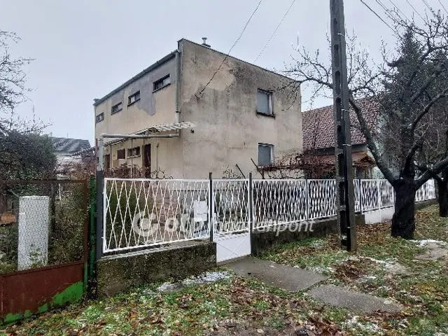 Eladó ház Velence 59 nm