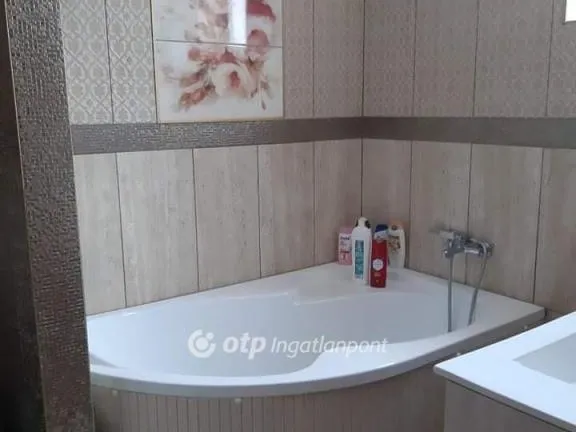 Eladó ház Szigethalom 220 nm