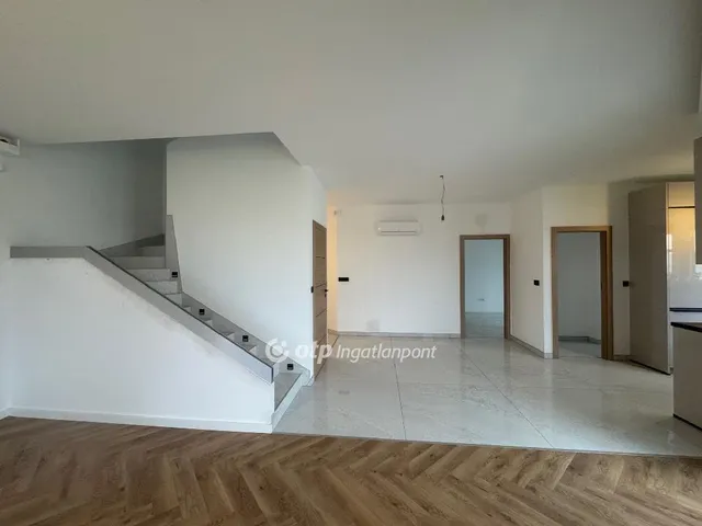 Eladó ház Velence, Bencehegy 190 nm