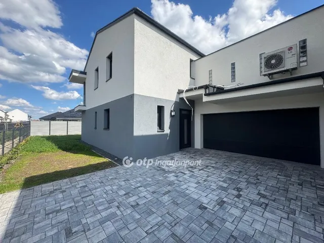 Eladó ház Velence, Bencehegy 190 nm