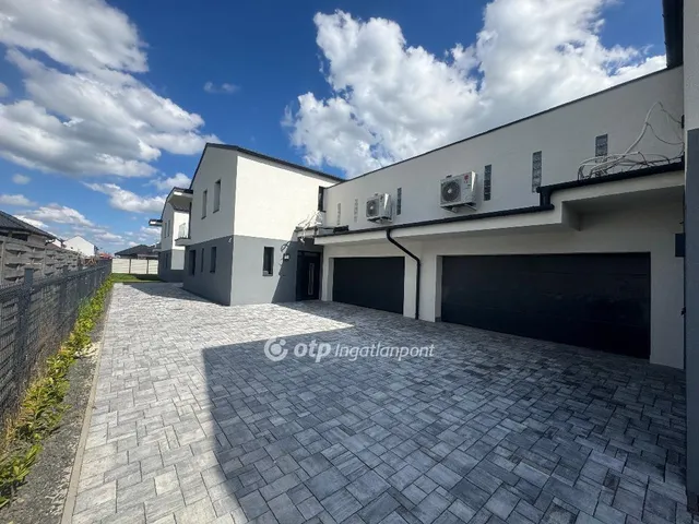 Eladó ház Velence, Bencehegy 190 nm