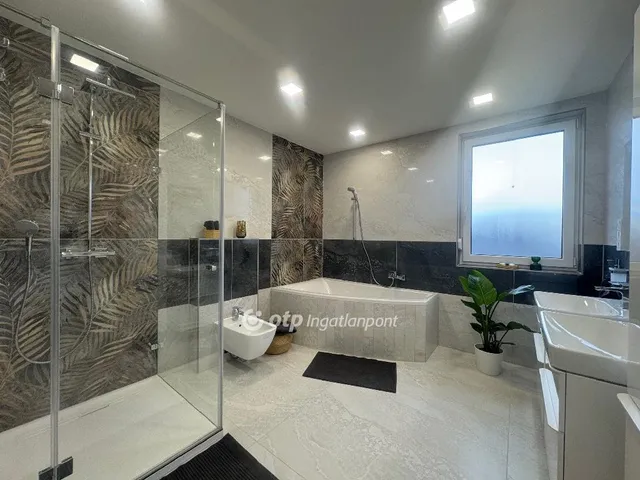 Eladó ház Velence, Bencehegy 190 nm