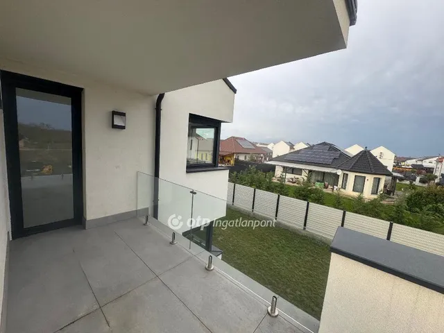 Eladó ház Velence, Bencehegy 190 nm