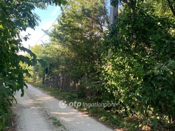 Eladó telek Gyúró 1214 nm