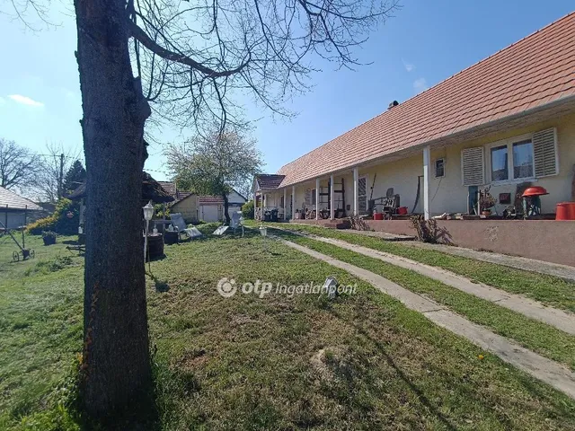 Eladó ház Pázmánd 94 nm