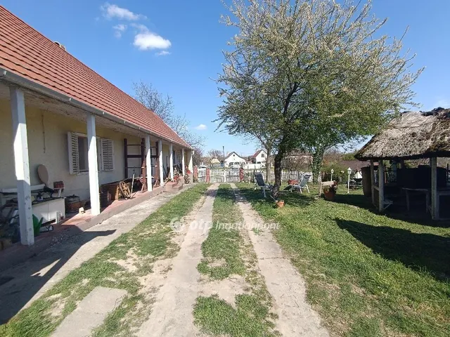 Eladó ház Pázmánd 94 nm