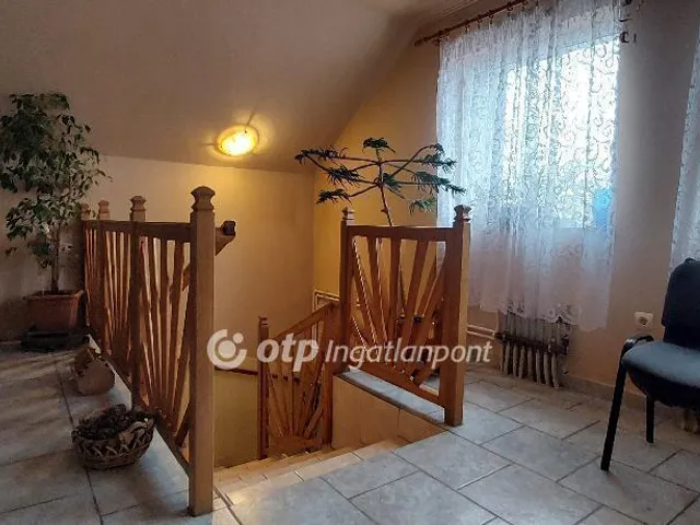 Eladó ház Baracska 212 nm
