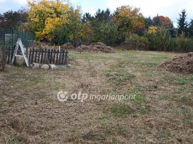 Eladó telek Martonvásár 1160 nm