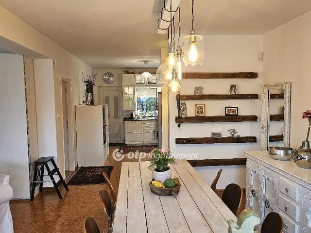 Eladó ház Velence 160 nm