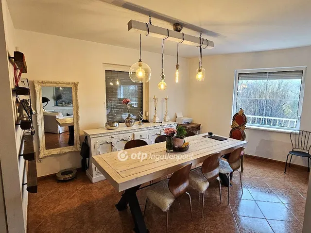 Eladó ház Velence 160 nm