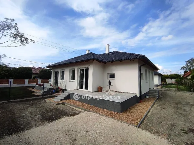 Eladó ház Százhalombatta 61 nm