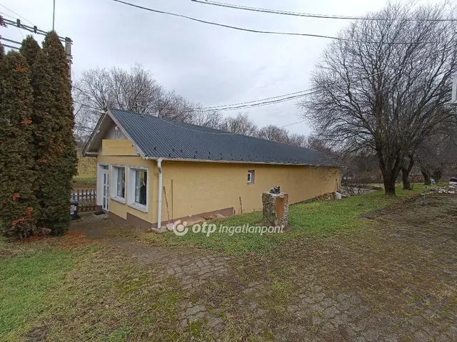 Eladó kereskedelmi és ipari ingatlan Herceghalom 121 nm