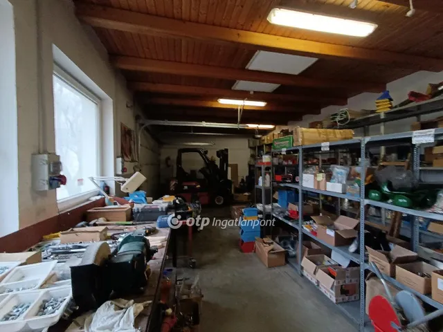 Eladó kereskedelmi és ipari ingatlan Herceghalom 121 nm