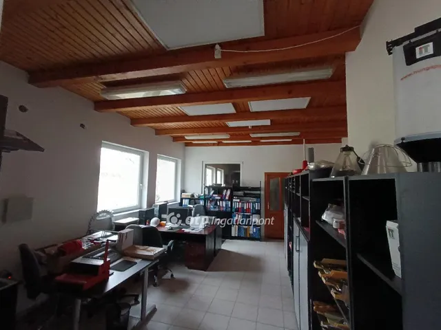 Eladó kereskedelmi és ipari ingatlan Herceghalom 121 nm